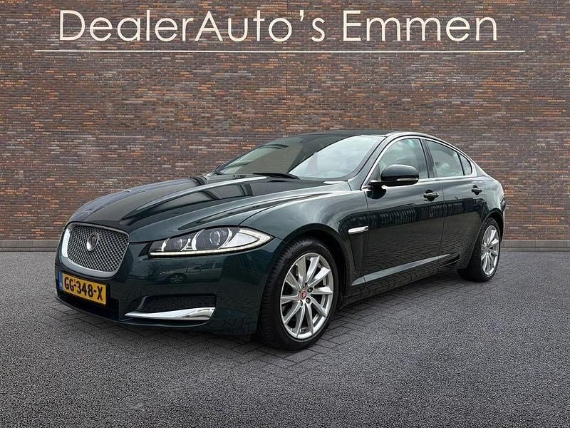 Gebraucht Jaguar XF 241 PS (177 kW) 2015 Grün Limousine