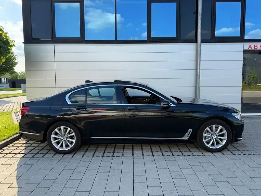Gebraucht BMW 730 265 PS (194 kW) 2016 Schwarz Limousine