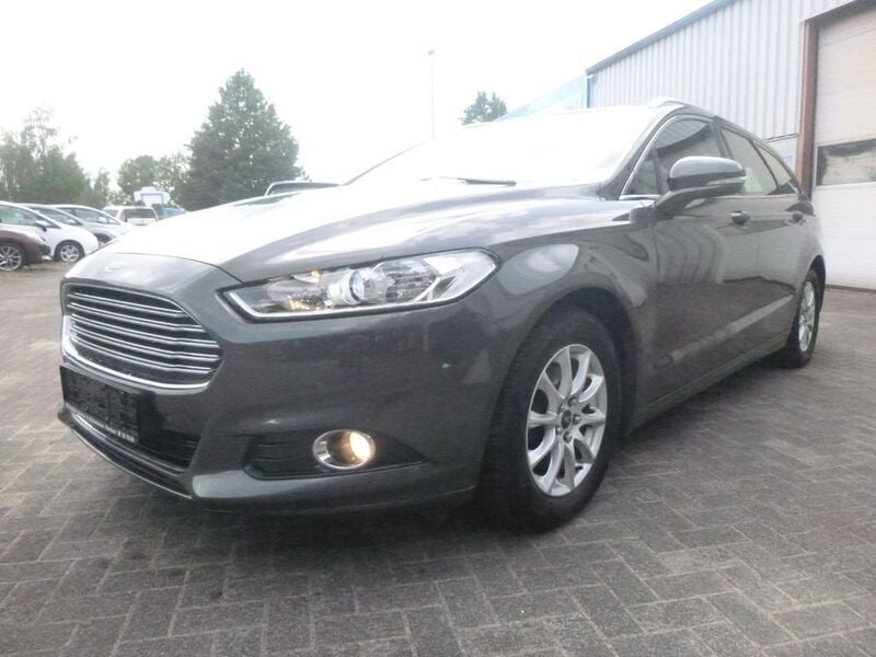 Grau Gebraucht 2015 Ford Mondeo Titanium Limousine | 11.999 € (Etwas zu teuer) - Bild 1/4