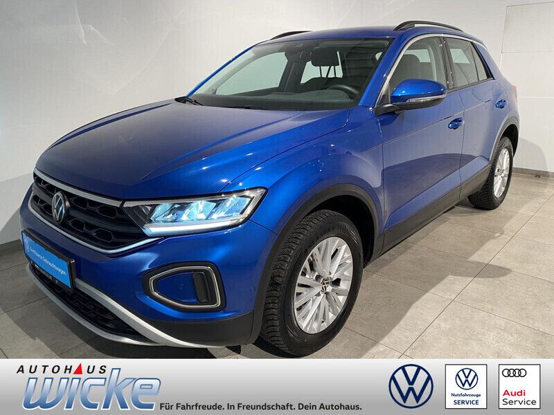 Blau Gebraucht 2023 VW T-Roc Life SUV | 23.880 € (Fairer Preis) - Bild 1/4