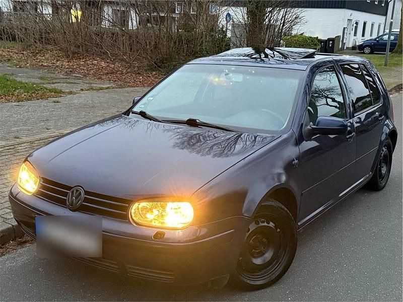 Blau Gebraucht 1999 VW Golf IV Kleinwagen | 450 € (Superpreis) - Bild 1/4