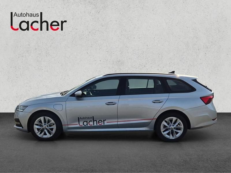 Gebraucht Skoda Octavia Ambition 204 PS (150 kW) 2022 Silber Kombi
