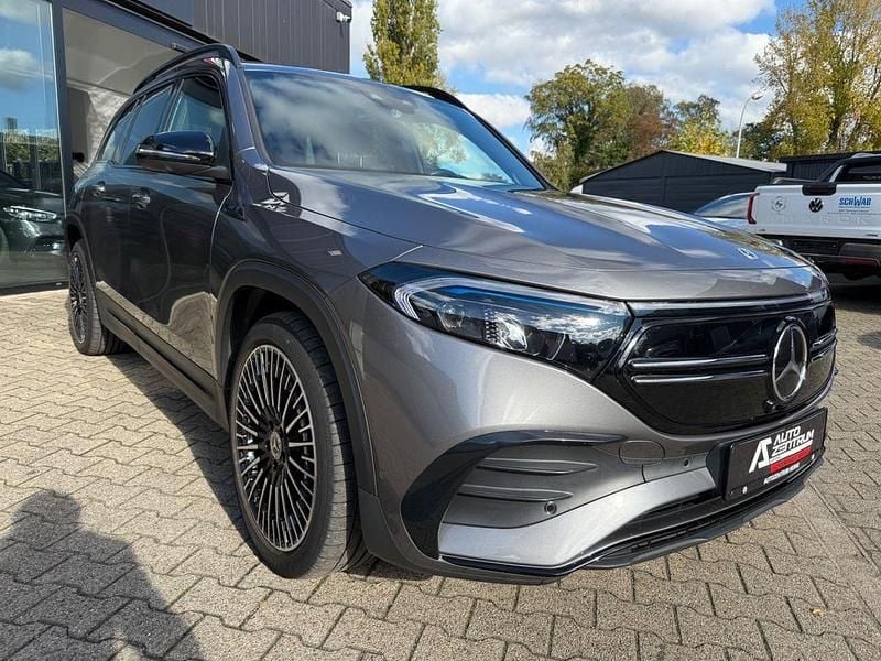 Grau Gebraucht 2022 Mercedes EQB350 AMG line SUV | 29.900 € (Superpreis) - Bild 1/4