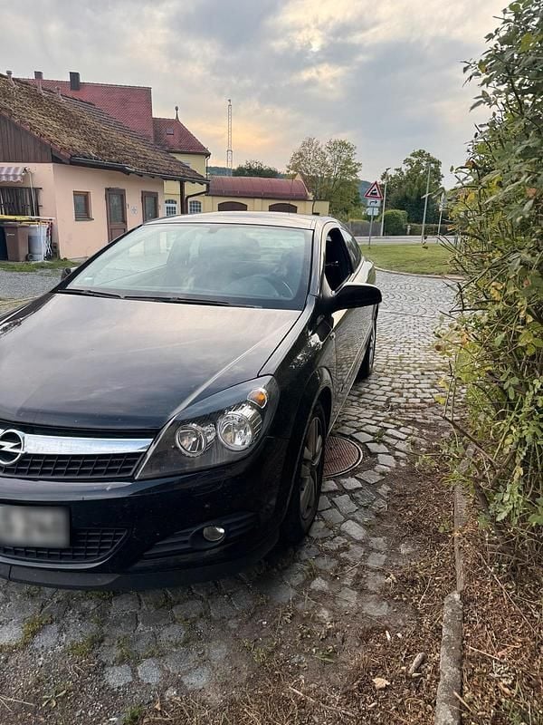 Gebraucht Opel Astra GTC 120 PS (88 kW) 2008 Schwarz Coupé