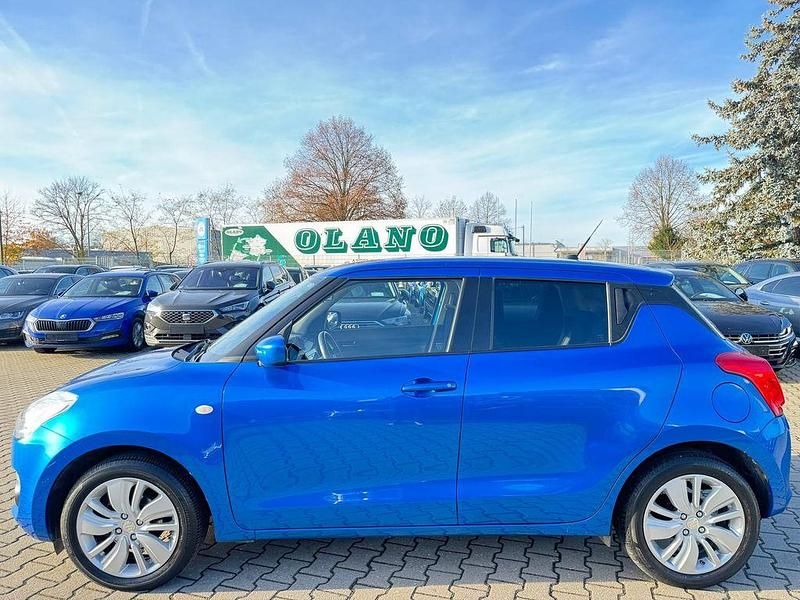 Gebraucht Suzuki Swift Comfort+ 90 PS (66 kW) 2020 Blau Limousine