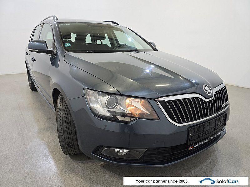 Gebraucht Skoda Superb Active 105 PS (77 kW) 2014 Grau Kombi