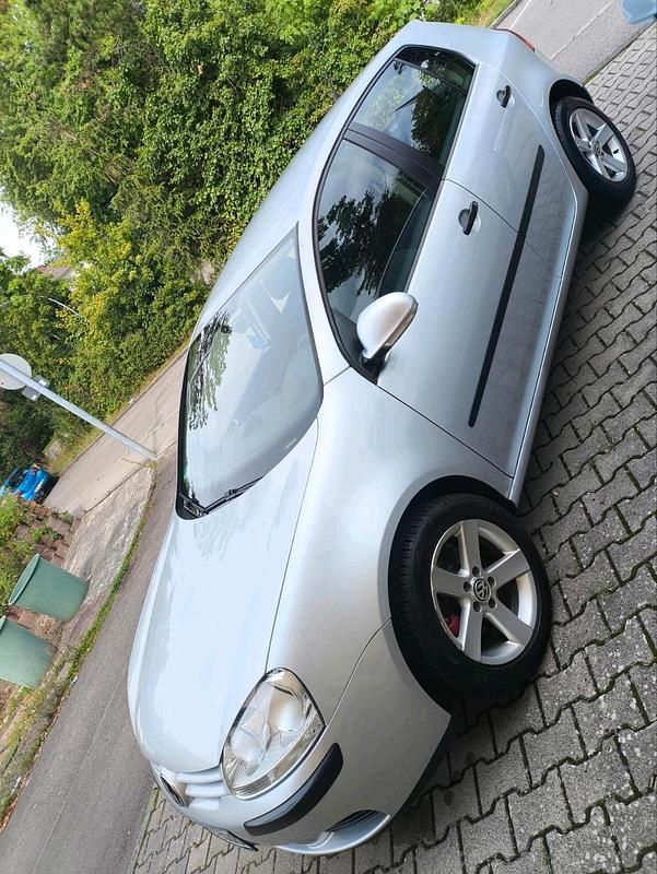 Gebraucht VW Golf V 102 PS (75 kW) 2005 Grau Kleinwagen