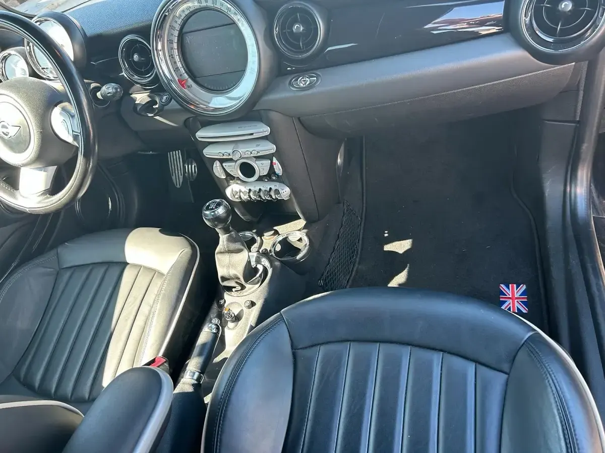 Gebraucht Mini Cooper S Cabriolet 174 PS (127 kW) 2010 Schwarz Cabrio