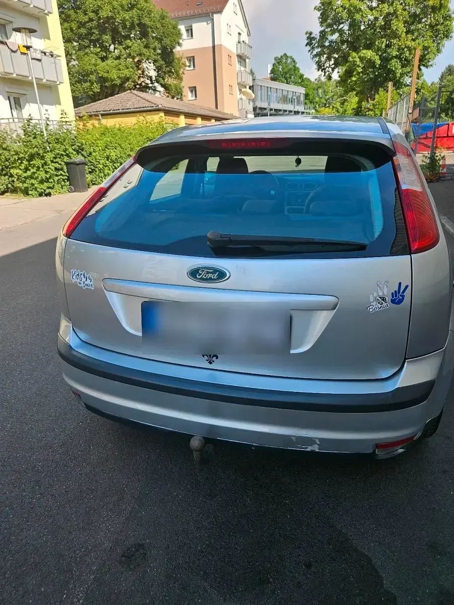 Gebraucht Ford Focus 100 PS (73 kW) 2007 Grau Kleinwagen