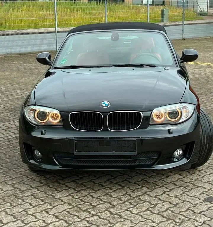Gebraucht BMW 120 Cabriolet 177 PS (130 kW) 2011 Schwarz Cabrio