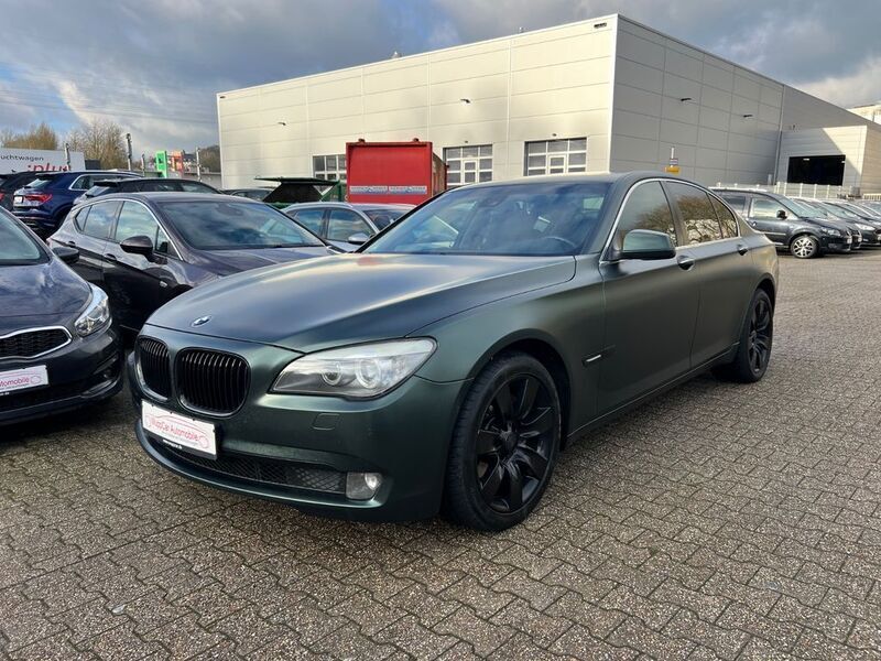Black sapphire metallic Gebraucht 2009 BMW 730 Limousine | 9.390 € (Guter Preis) - Bild 1/4