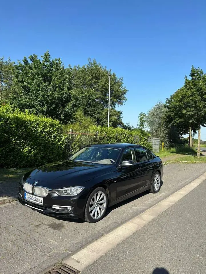 Gebraucht BMW 328 Luxury Line 245 PS (180 kW) 2012 Schwarz Limousine