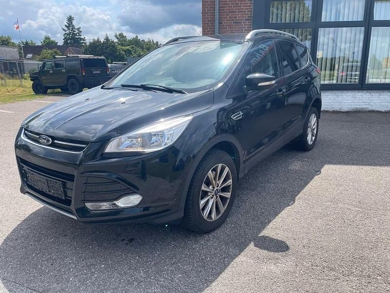 Gebraucht Ford Kuga Titanium 150 PS (110 kW) 2015 Schwarz SUV