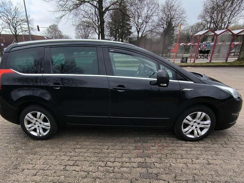 Gebraucht Peugeot 5008 Allure 156 PS (114 kW) 2014 Van / Kleinbus