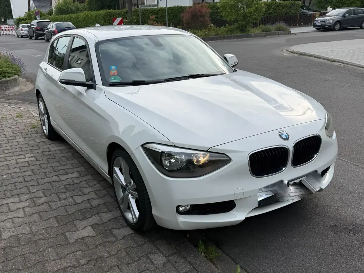 Gebraucht BMW 116 136 PS (100 kW) 2012 Weiß Kleinwagen