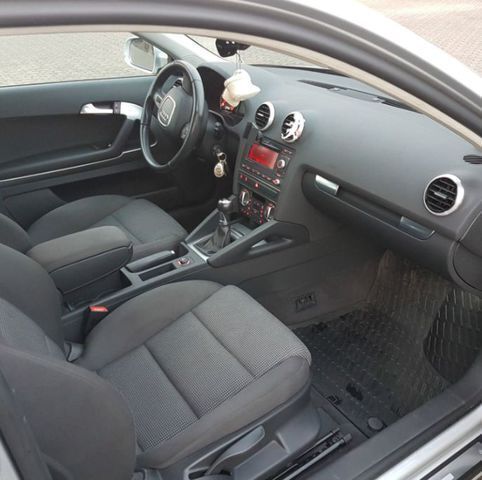 Gebraucht Audi A3 Ambition 140 PS (102 kW) 2012 Silber metallic Kleinwagen