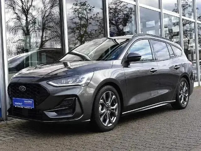 Używany Ford Focus ST-Line 155 KM (114 kW) 2024 Czerwony