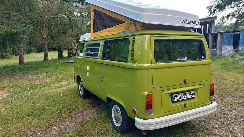 Grün Gebraucht 1976 VW T2 Van | 46.500 € - Bild 1/4