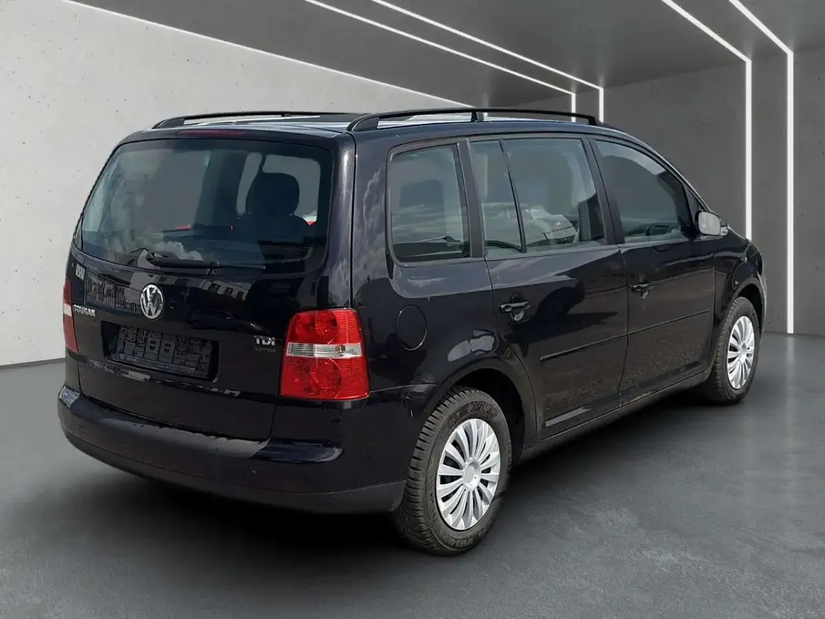Gebraucht VW Touran 105 PS (77 kW) 2007 Schwarz Van / Kleinbus