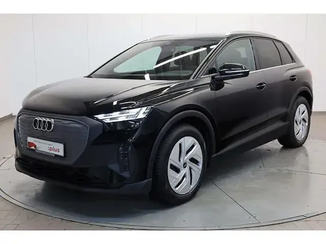 Gebraucht Audi Q4 e-tron Ambiente 210 kW (286 PS) 2025 Mythosschwarz metallic SUV