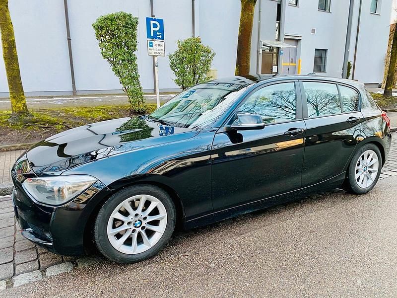Gebraucht BMW 114 M Sport 102 PS (75 kW) 2012 Schwarz Kleinwagen