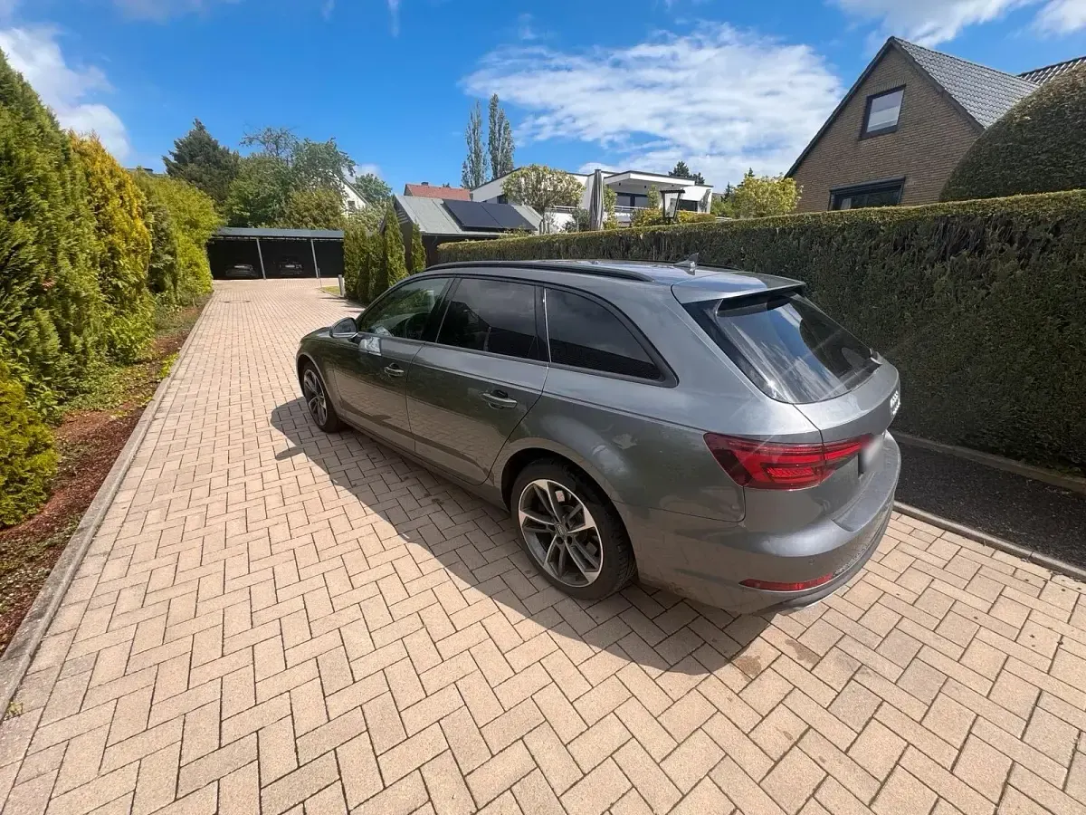 Gebraucht Audi A4 Ambiente 231 PS (169 kW) 2019 Grau Kombi