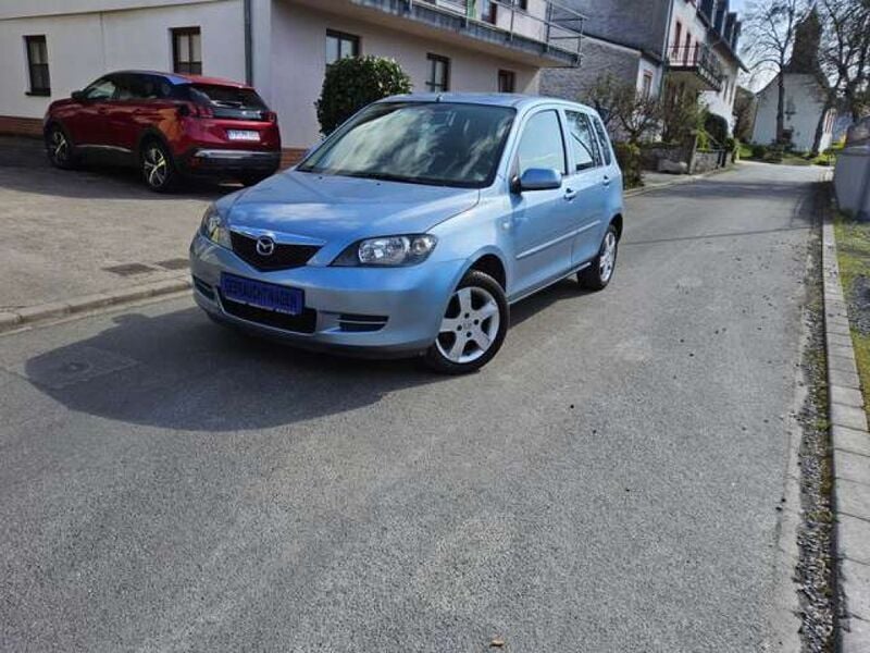Blau Gebraucht 2005 Mazda 2 Active Limousine | 2.890 € (Etwas zu teuer) - Bild 1/4