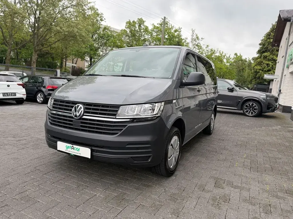 Gebraucht VW Transporter 150 PS (110 kW) 2022 Grau Van