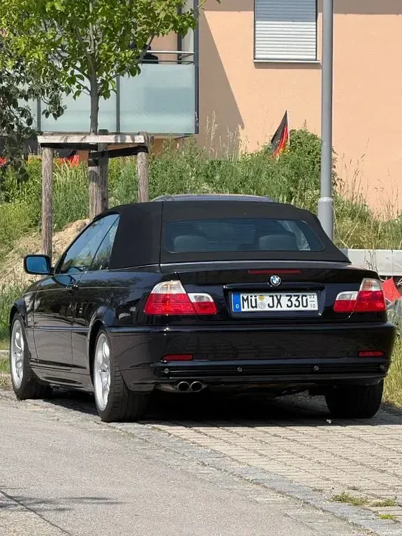 Gebraucht BMW 330 Cabriolet Performance 231 PS (169 kW) 2000 Schwarz Cabrio
