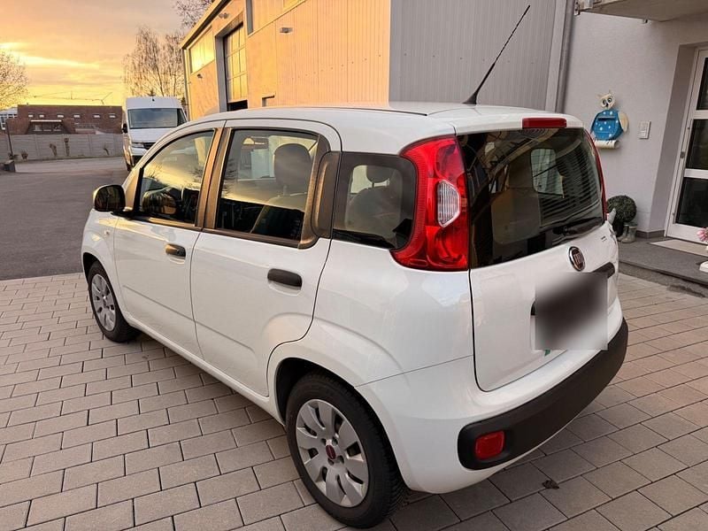 Gebraucht Fiat Panda 70 PS (51 kW) 2016 Weiß Kleinwagen