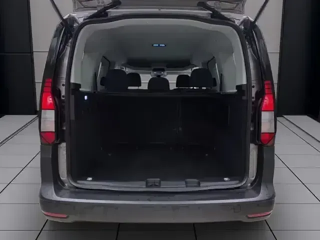 Gebraucht VW Caddy Basis 102 PS (75 kW) 2025 Beige Van / Kleinbus