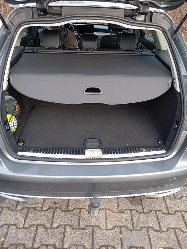 Gebraucht Mercedes C220 194 PS (142 kW) 2019 Braun Limousine