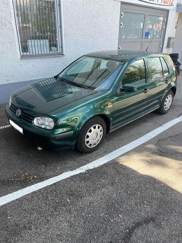 Grün Gebraucht 1999 VW Golf IV Limousine | 850 € (Guter Preis) - Bild 1/3