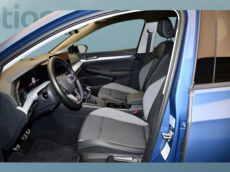 Gebraucht VW Golf VIII 116 PS (85 kW) 2025 Blau Kleinwagen