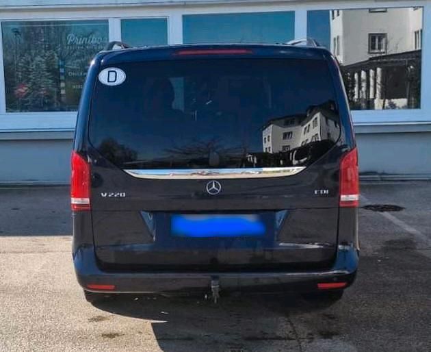 Gebraucht Mercedes V220 150 PS (110 kW) 2014 Blau Van / Kleinbus