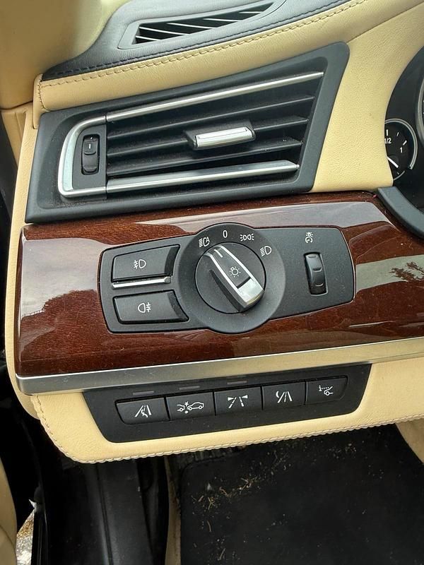 Gebraucht BMW 760L 544 PS (400 kW) 2011 Schwarz Limousine