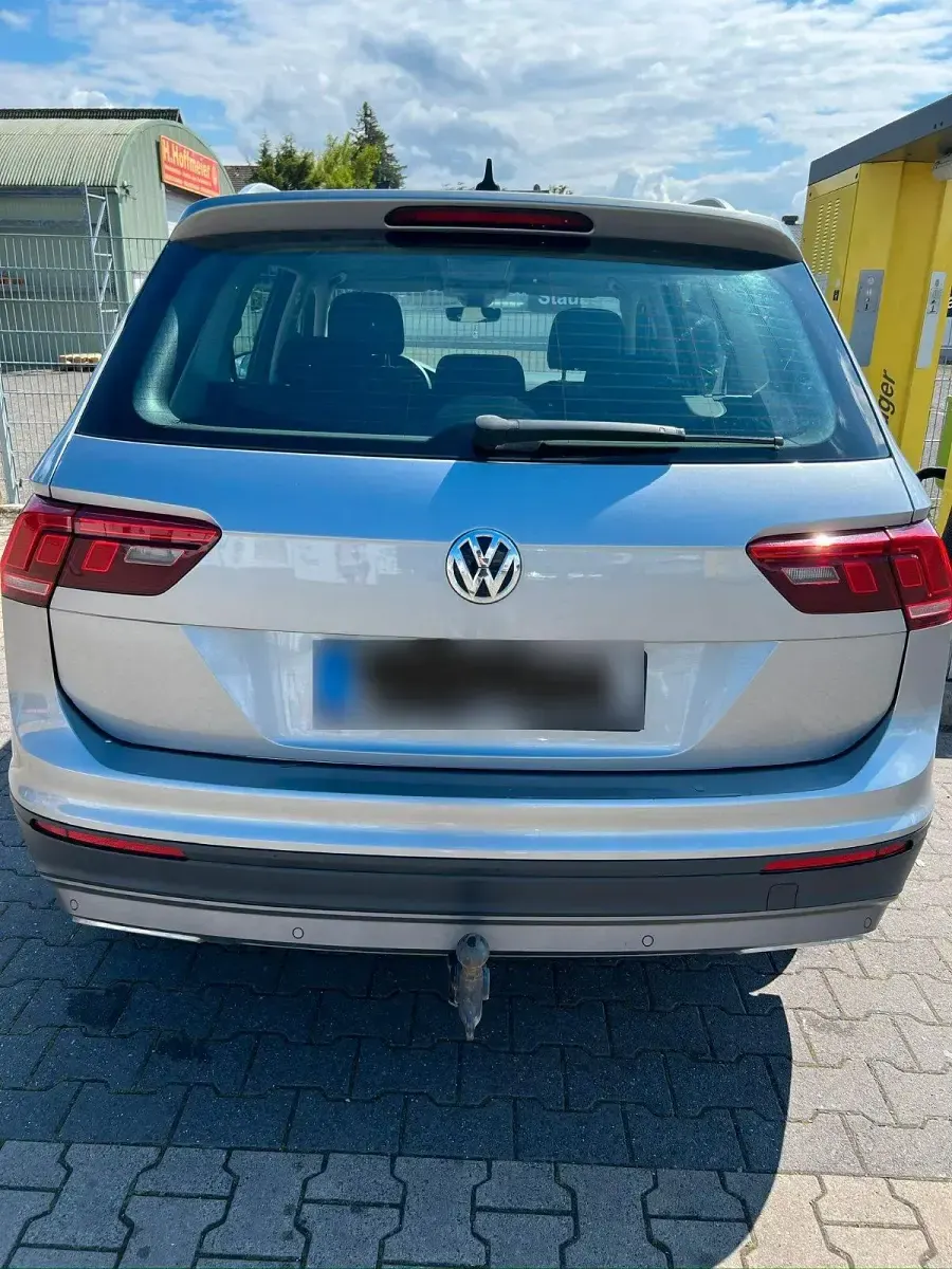 Gebraucht VW Tiguan Allspace 150 PS (110 kW) 2020 Grau SUV
