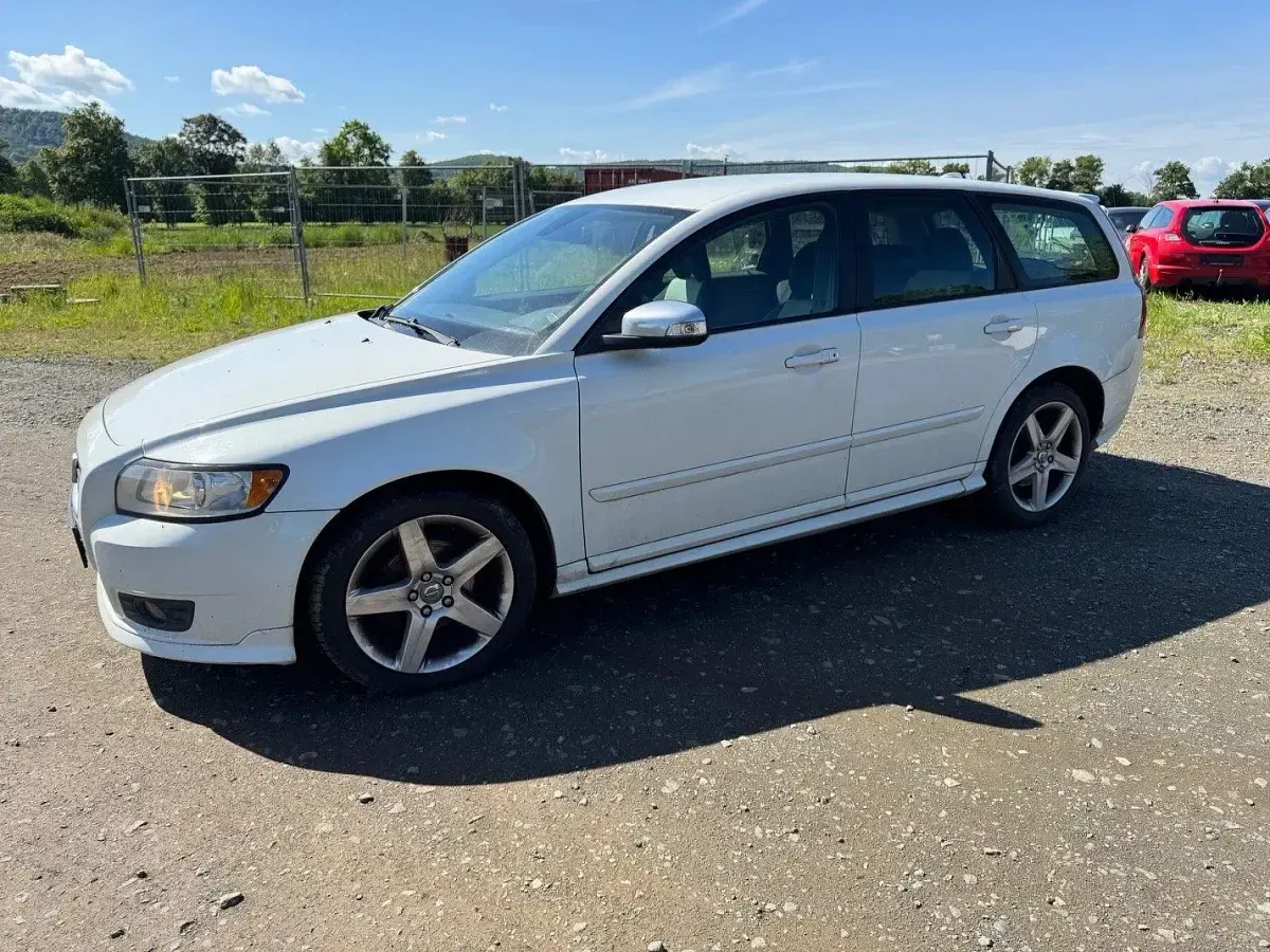 Gebraucht Volvo V50 R-Design 110 PS (80 kW) 2008 Weiß Kombi