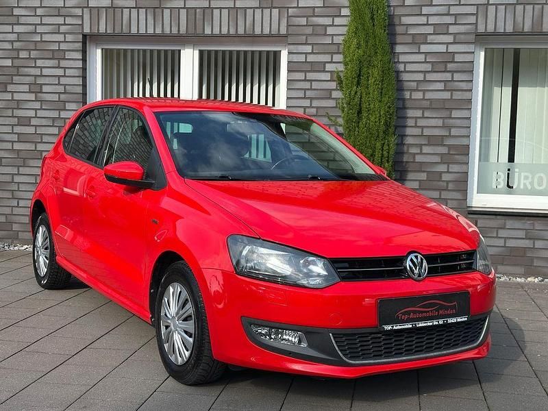 Rot Gebraucht 2013 VW Polo Life Limousine | 7.699 € (Fairer Preis) - Bild 1/4