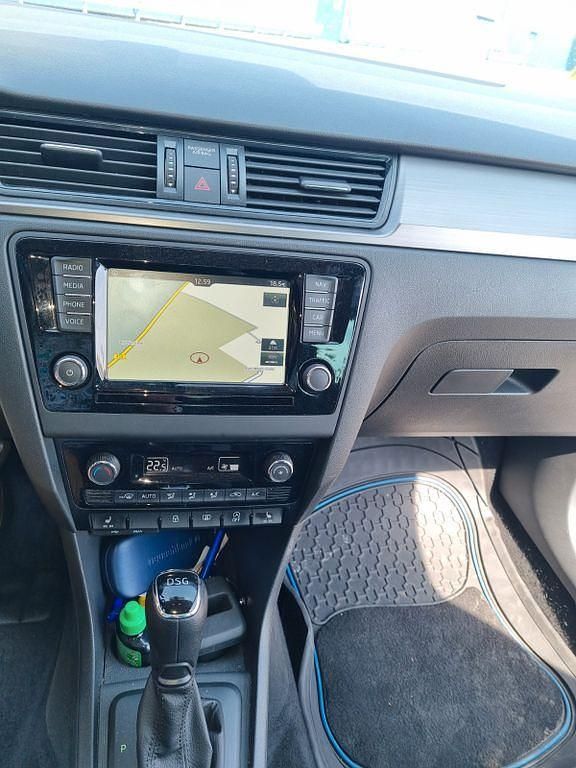 Gebraucht Skoda Rapid Joy 90 PS (66 kW) 2016 Blau Kleinwagen