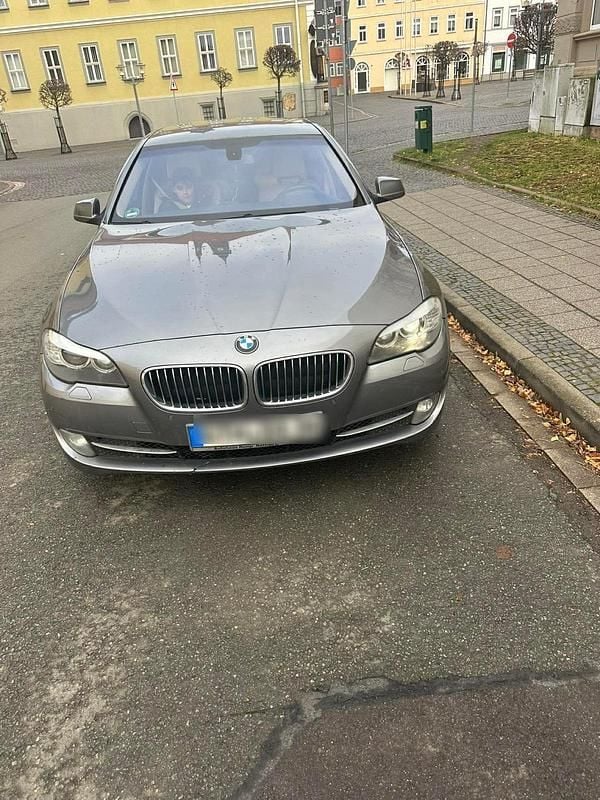 Gebraucht BMW 525 204 PS (150 kW) 2011 Grau Limousine