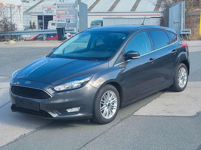 Gebraucht Ford Focus Cool & Connect 101 PS (74 kW) 2018 Grau Limousine