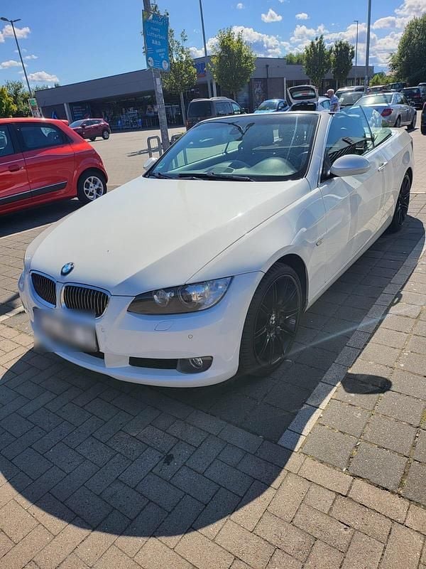 Weiß Gebraucht 2009 BMW 325 Cabriolet Cabrio | 9.250 € (Guter Preis) - Bild 1/4