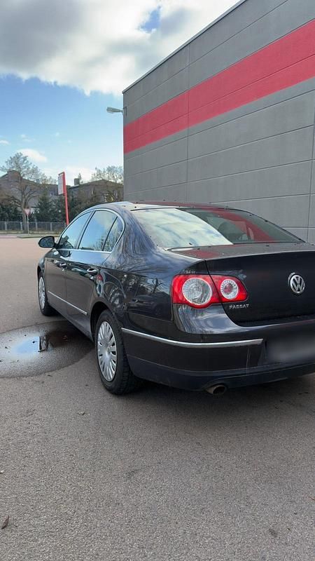 Gebraucht VW Passat 115 PS (84 kW) 2007 Braun Limousine