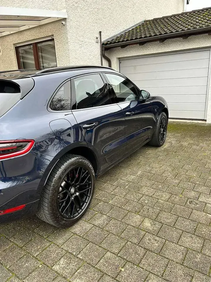 Gebraucht Porsche Macan Turbo 400 PS (294 kW) 2018 Blau SUV