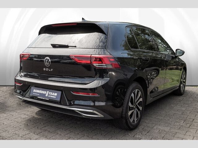 Gebraucht VW Golf VIII Active 150 PS (110 kW) 2023 Schwarz Limousine