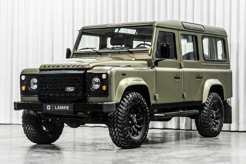 Gebraucht Land Rover Defender 122 PS (89 kW) 2009 Grün SUV