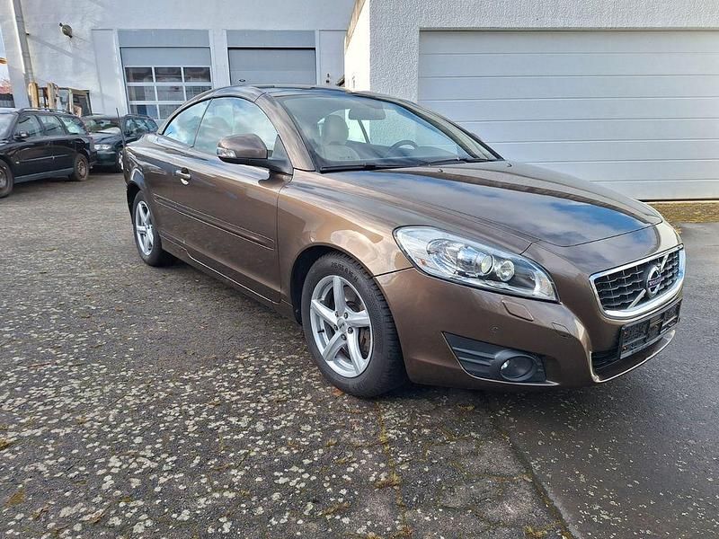 Gebraucht Volvo C70 Kinetic 150 PS (110 kW) 2011 Braun Cabrio
