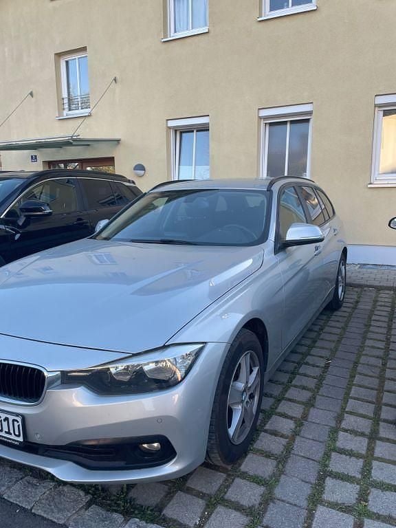 Gebraucht BMW 318 150 PS (110 kW) 2016 Grau Limousine