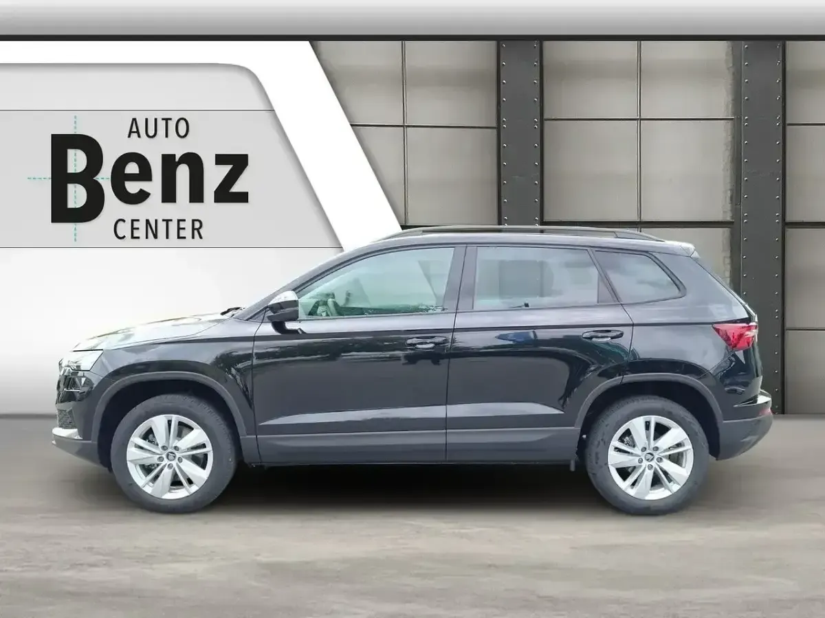 Neu Skoda Karoq Selection 150 PS (110 kW) 2026 Schwarz SUV